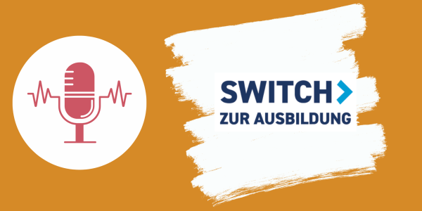 Das Logo des Projekts „Switch zur Ausbildung“ liegt auf orangefarbenem Hintergrund mit Podcast-Symbol.